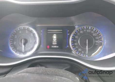 2015 Chrysler 200 Limited z USA, uszkodzony, nr VIN 1C3CCCAB6FN658007